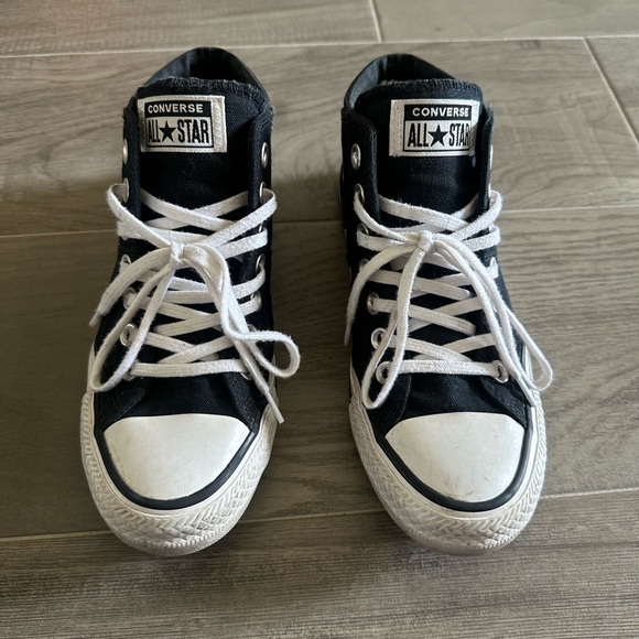 Converse Black and White Mid-Top Sneakers Size 6 - Picture 2 of 7